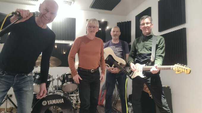 The Scars - in their reheasal room with Tam Dean Burn, Calumn MacKay, John Mackie, Paul Research.