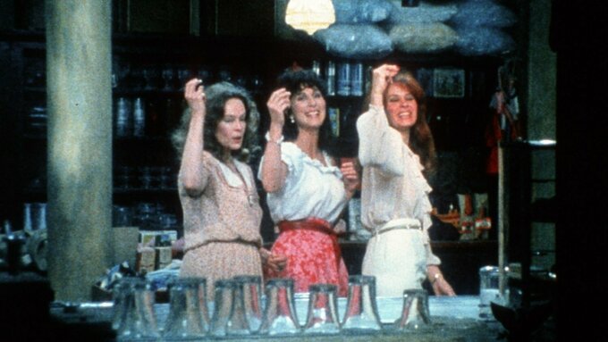 Cher, Karen Black, Sandy Dennis dancing behind the counter of the diner.