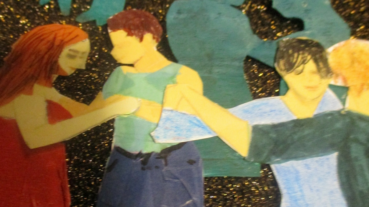 The image shows various couples dancing tango together. The background is gold and glittery.